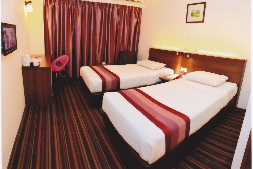 Hotel Yt Midtown Kuala Terengganu Zewnętrze zdjęcie